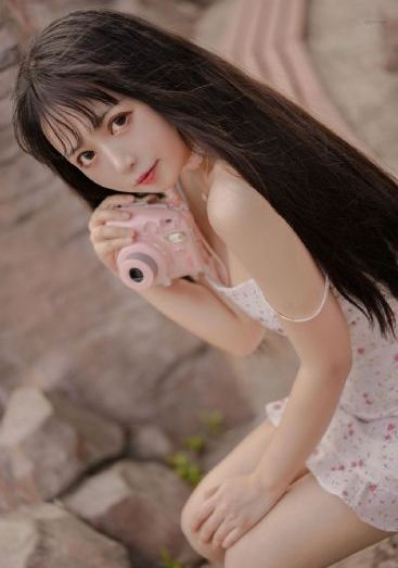 厨房掀起老师裙子挺进去视频