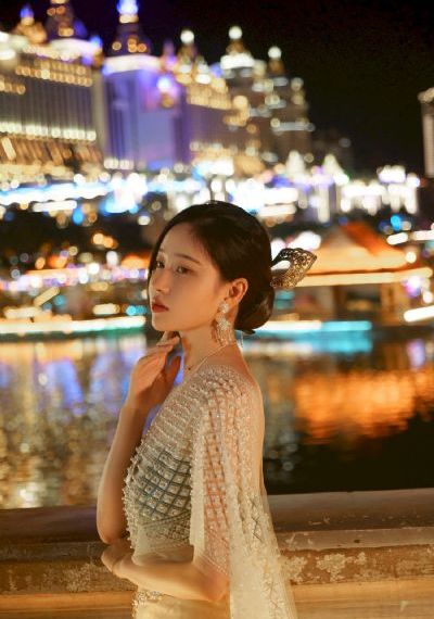 和三个婕子做受hd