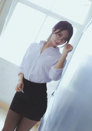 李月华三级实干电影