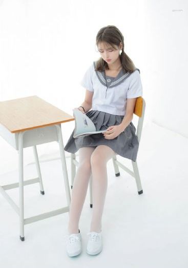 美女脱得一光二净免费视频