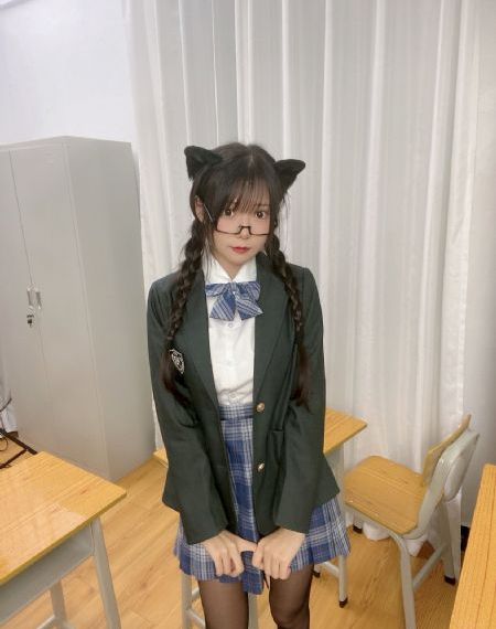 异国女郎巴黎在线观看电影