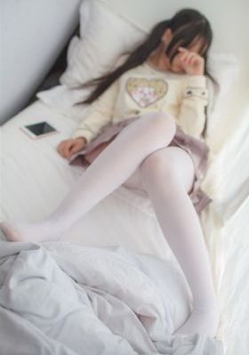 瞧着一家子