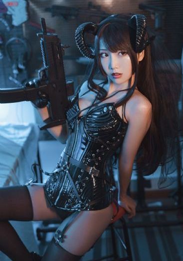 理伦片漂亮的女教师